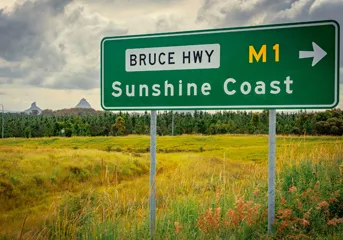 Bruce Highway M1 to Sunshine Coast, right turn.